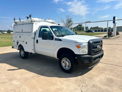 Used 2013 Ford F350 image 3