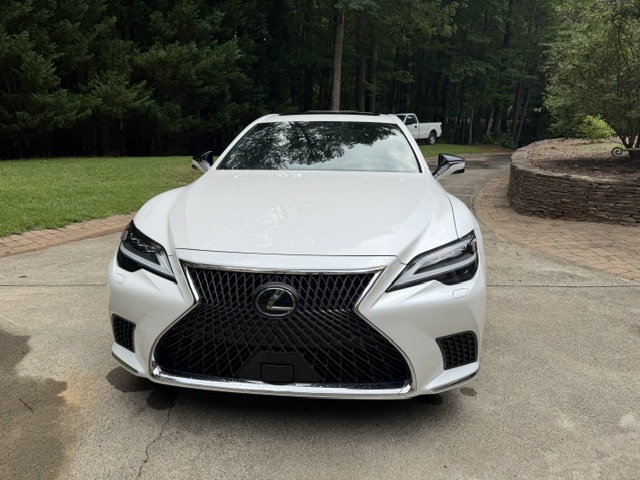 Used 2023 Lexus LS 500h AWD w/ Luxury Package image 5