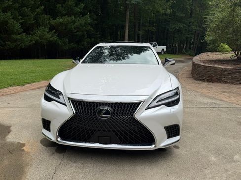Used 2023 Lexus LS 500h AWD w/ Luxury Package image 5