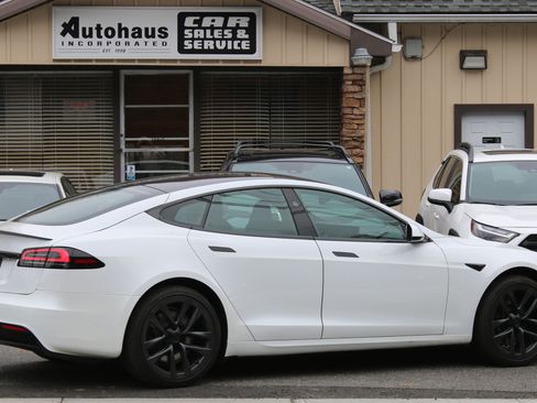 Used 2023 Tesla Model S image 3