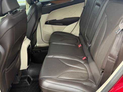 Used 2015 Lincoln MKC FWD image 14
