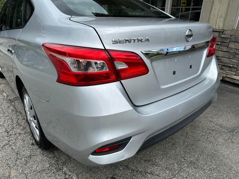 Used 2017 Nissan Sentra S FWD image 8