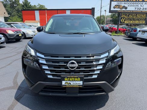 Used 2026 Nissan Rogue AWD SV image 19