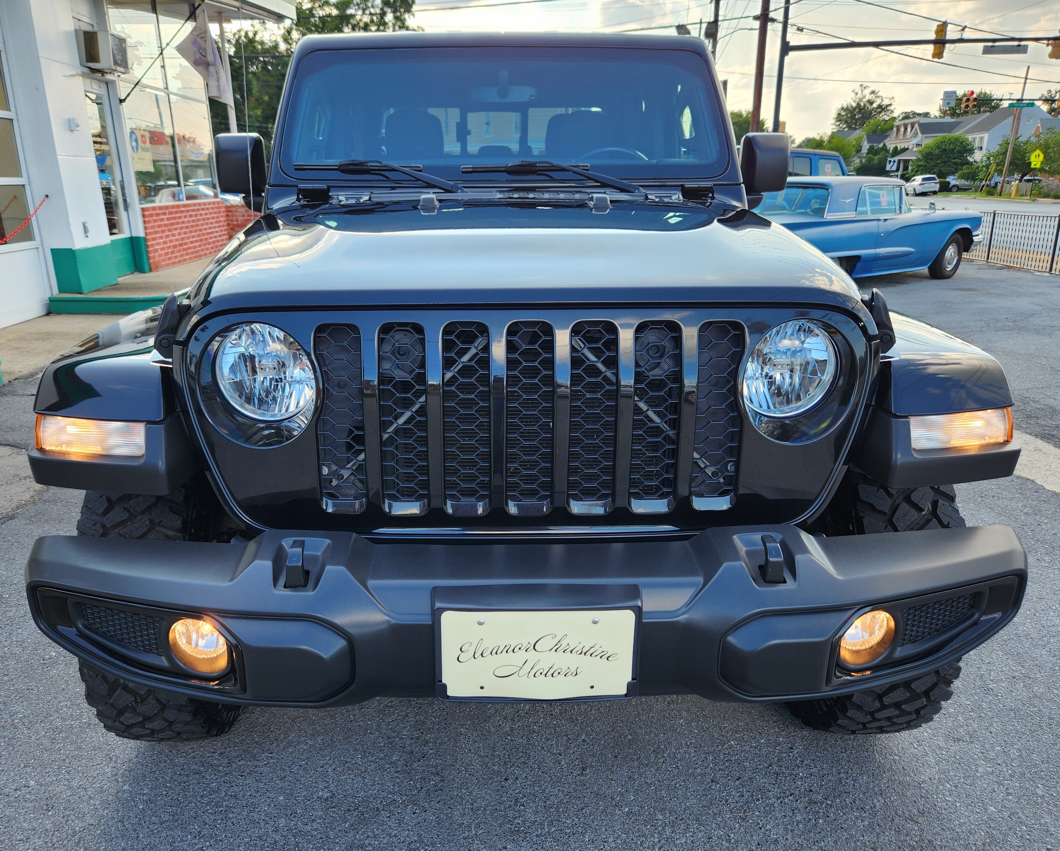 Used 2021 Jeep Gladiator Sport AWD/4WD image 2