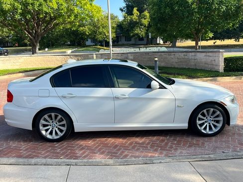 Used 2011 BMW 328i Sedan RWD image 10