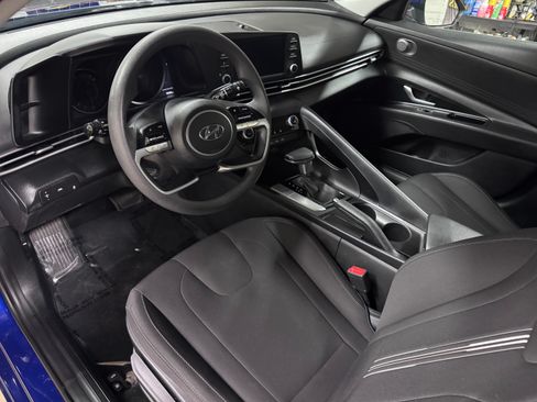 Used 2023 Hyundai Elantra SEL image 6