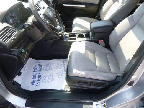Used 2016 Honda CR-V Touring image 14