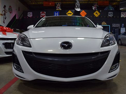 Used 2010 MAZDA MAZDA3 s FWD image 10