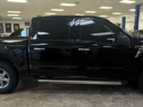 Used 2025 Ford F150 2WD SuperCrew XLT image 2