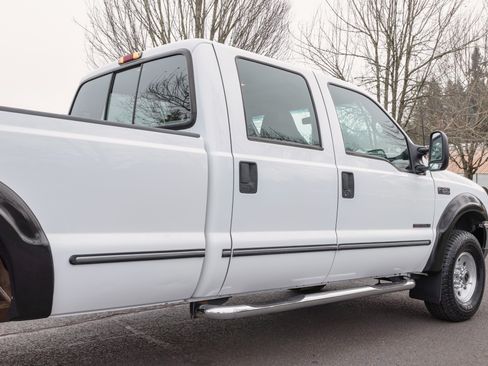 Used 1999 Ford F350 XLT image 21
