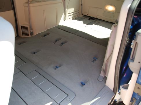 Used 2010 Dodge Grand Caravan SE FWD image 19