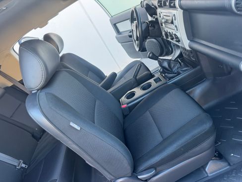 Used 2007 Toyota FJ Cruiser image 31