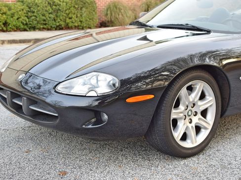 Used 2000 Jaguar XK8 image 9