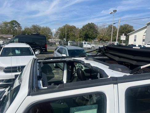 Used 2020 Jeep Wrangler Freedom Edition image 18