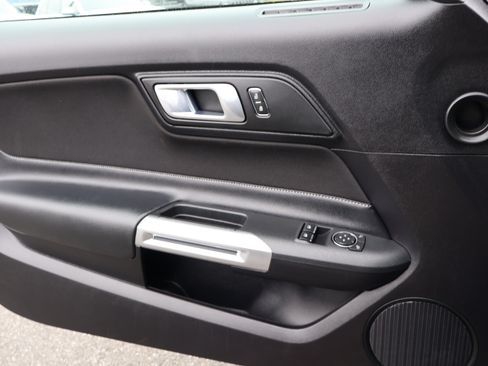 Used 2018 Ford Mustang GT image 19