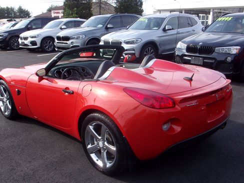 Used 2009 Pontiac Solstice image 10
