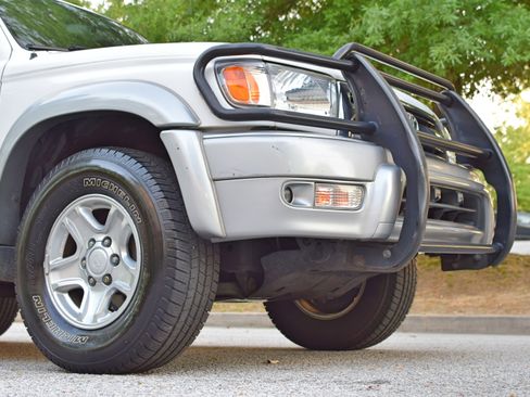 Used 2000 Toyota 4Runner Limited AWD/4WD image 26