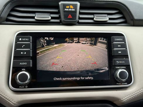 Used 2020 Nissan Versa SV image 8