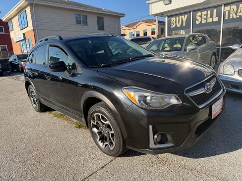 Used 2017 Subaru Crosstrek 2.0i Premium image 6