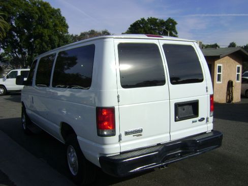 Used 2014 Ford E-250 and Econoline 250 image 7