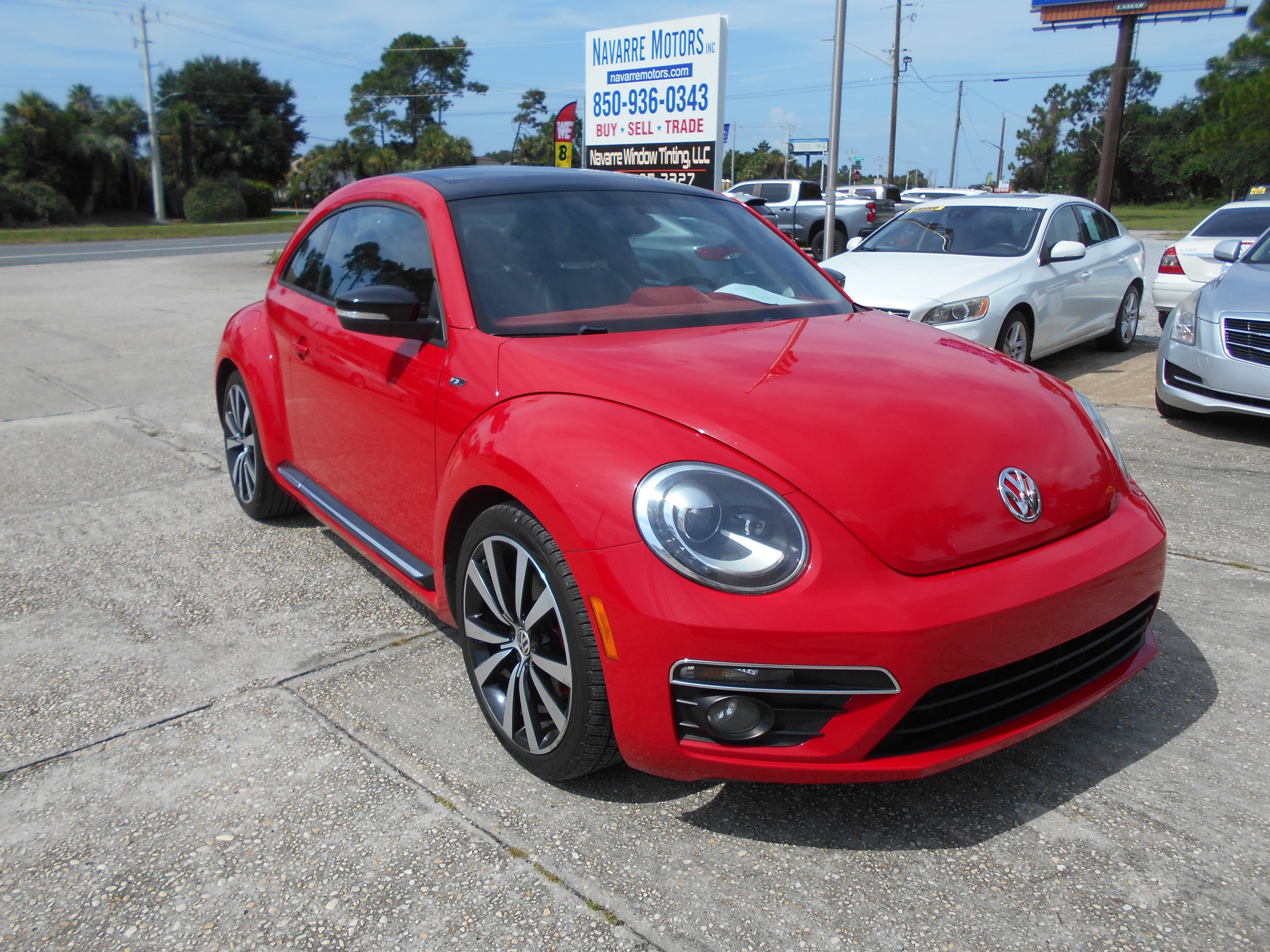 Used 2013 Volkswagen Beetle Turbo Coupe FWD image 2