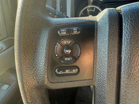 Used 2015 Ford F550 image 18
