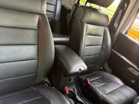 Used 2012 Jeep Wrangler 4WD Unlimited Rubicon image 8