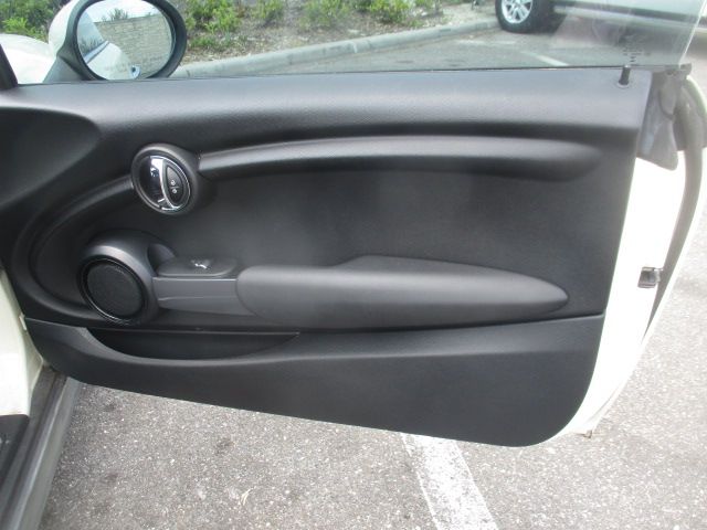 Used 2014 MINI Cooper FWD image 18