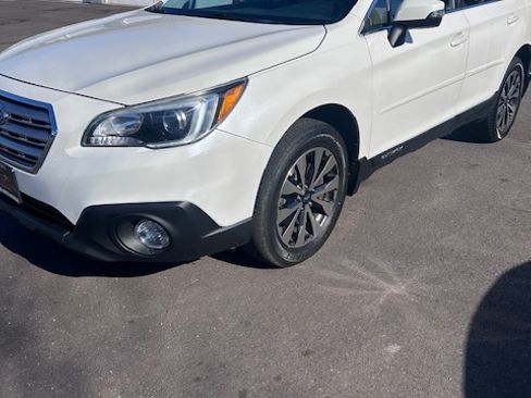Used 2017 Subaru Outback 3.6R Limited image 6