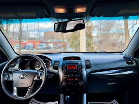 Used 2011 Kia Sorento EX image 12