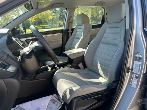 Used 2019 Honda CR-V LX image 9