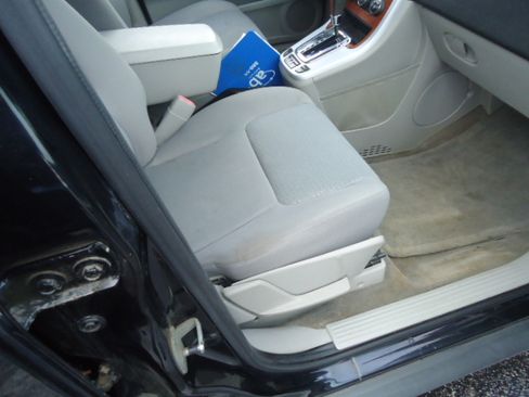 Used 2008 Chevrolet Equinox LT image 17