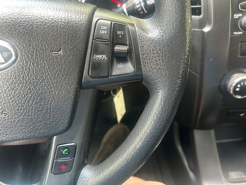 Used 2011 Kia Sorento AWD LX image 11