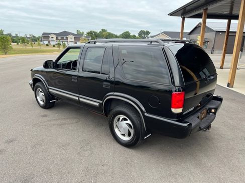 Used 2001 Chevrolet Blazer 4WD 4-Door image 4