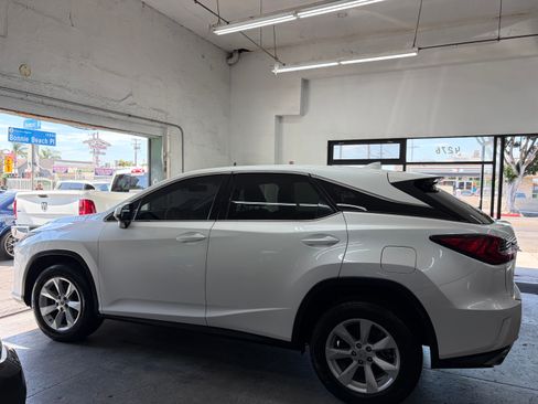 Used 2017 Lexus RX 350 FWD image 3
