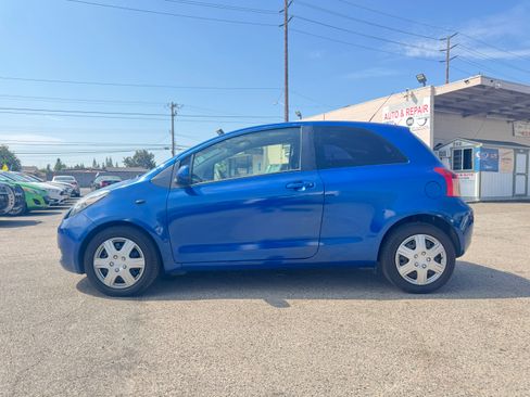 Used 2007 Toyota Yaris 2-Door Hatchback FWD image 4