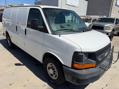 Used 2014 Chevrolet Express 3500 UNAVAIL RWD image 3