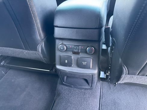 Used 2019 Ford Explorer Limited image 27