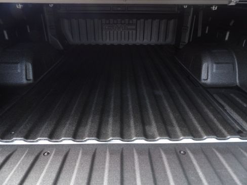 Used 2026 GMC Sierra 1500 4x4 Crew Cab Denali image 18