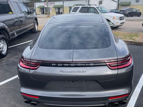 Used 2017 Porsche Panamera Turbo image 5