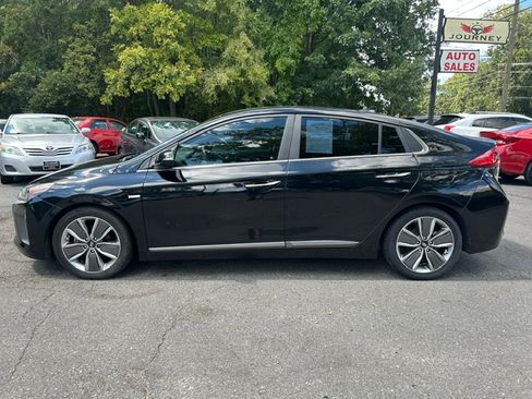 Used 2018 Hyundai Ioniq Hybrid Limited w/ Ultimate Pkg FWD image 2