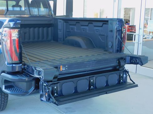 Used 2024 GMC Sierra 3500 AT4 image 21