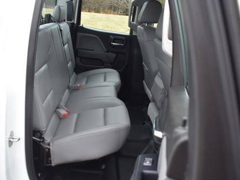 Used 2018 Chevrolet Silverado 1500 4x4 Double Cab image 27