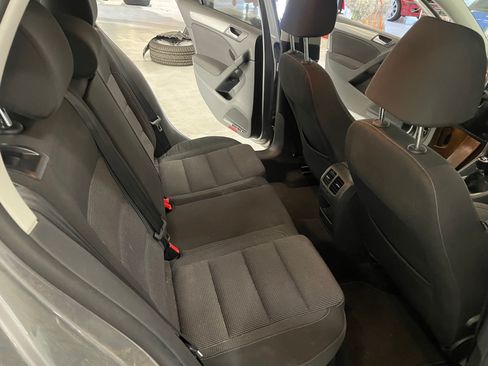 Used 2013 Volkswagen Golf TDI image 21