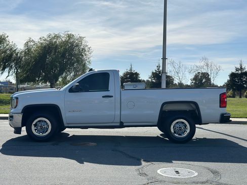 Used 2016 GMC Sierra 1500 image 2