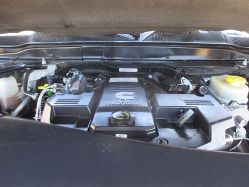 Used 2019 RAM 2500 4x4 Crew Cab Tradesman image 22