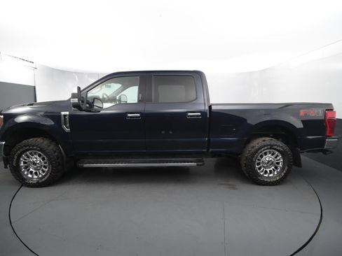 Used 2022 Ford F250 XLT image 2
