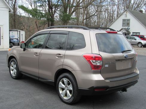 Used 2014 Subaru Forester 2.5i Premium image 8