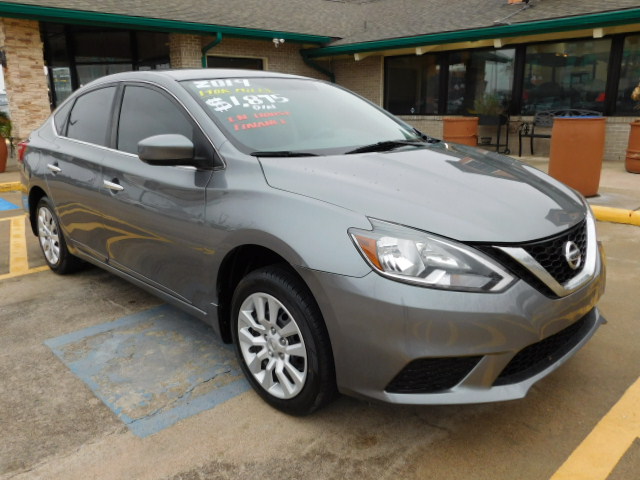 Used 2019 Nissan Sentra S FWD image 2