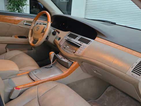 Used 2005 Toyota Avalon Limited image 21